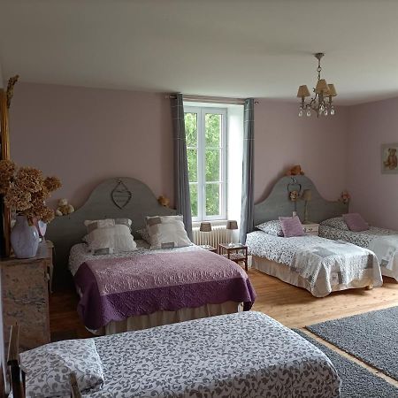 Le Manoir "Aux Douves" Bed & Breakfast Bazoges-en-Paillers ภายนอก รูปภาพ