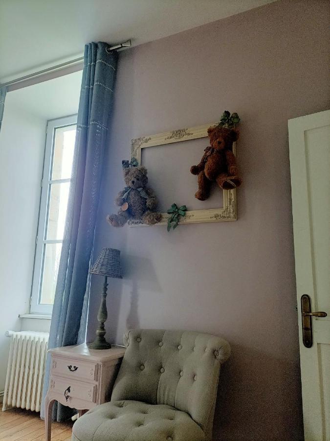 Le Manoir "Aux Douves" Bed & Breakfast Bazoges-en-Paillers ภายนอก รูปภาพ