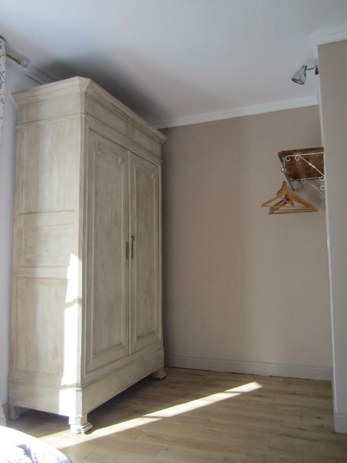 Le Manoir "Aux Douves" Bed & Breakfast Bazoges-en-Paillers ภายนอก รูปภาพ